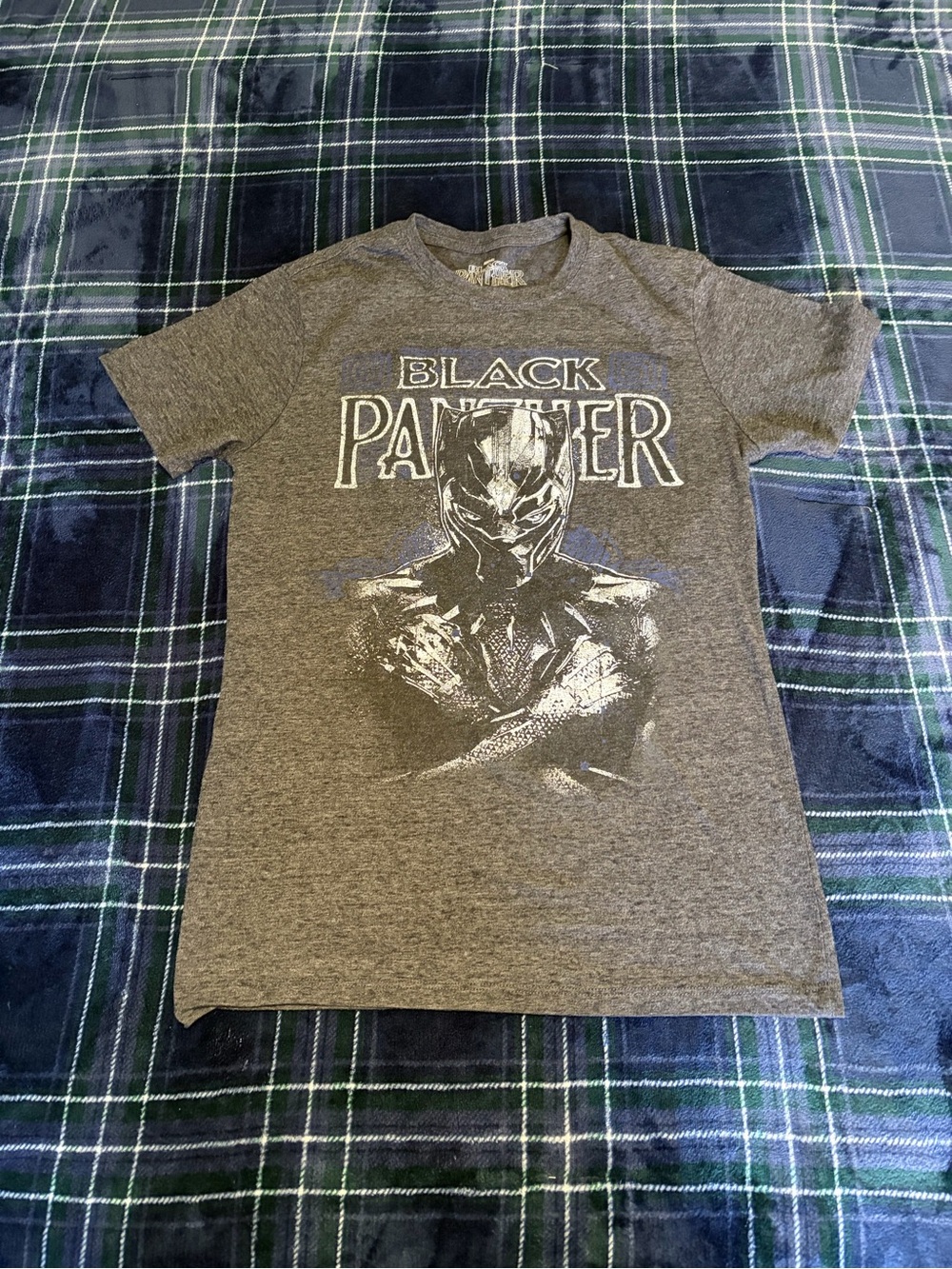 Marvel Black Panther Dark grey graphic tee with Black Panther graphic. Size S.